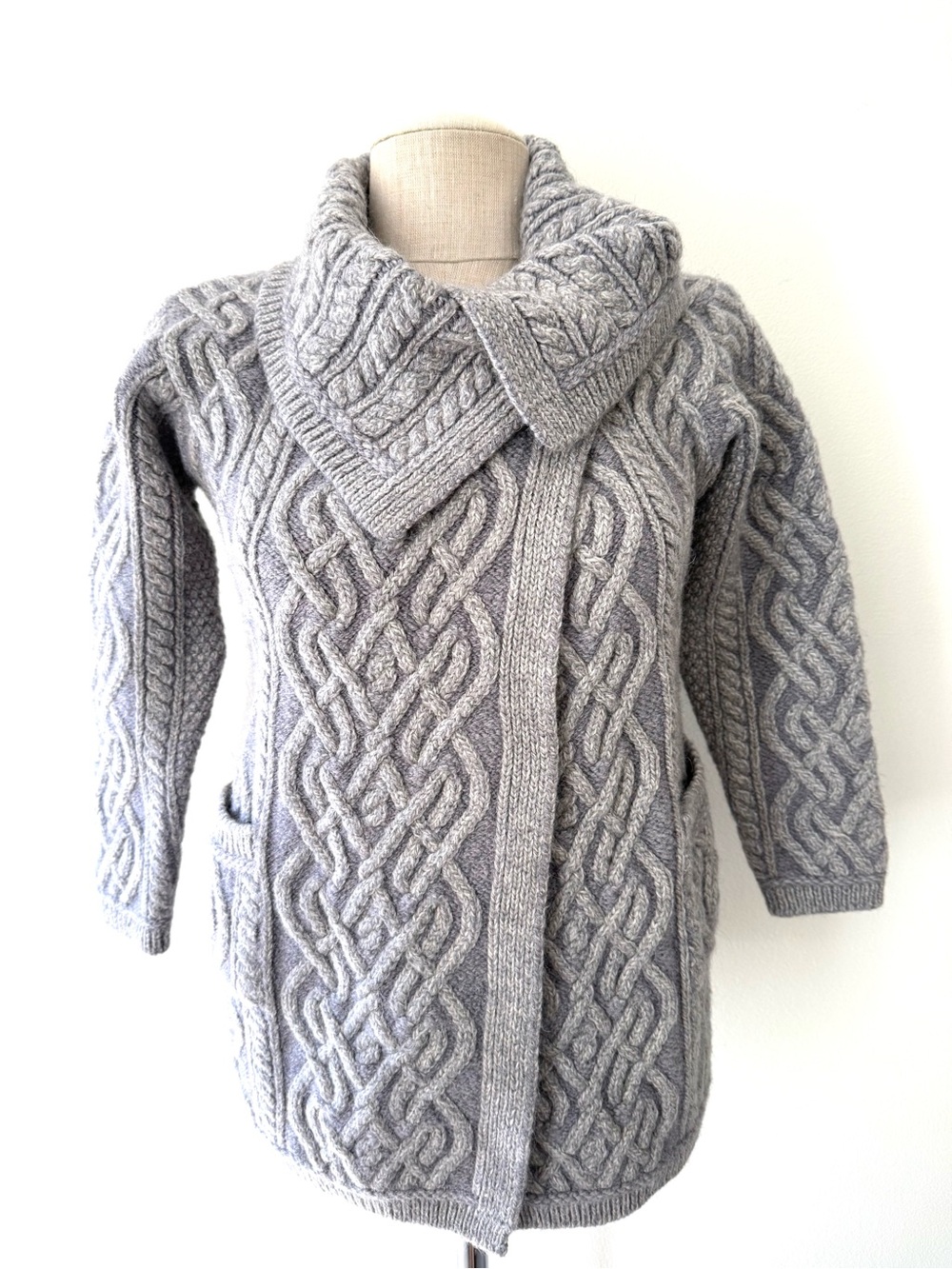 Aran Mor Ireland 100% Merino Wool Cable Knit Cardigan Sweater Coat Jacket Grey S